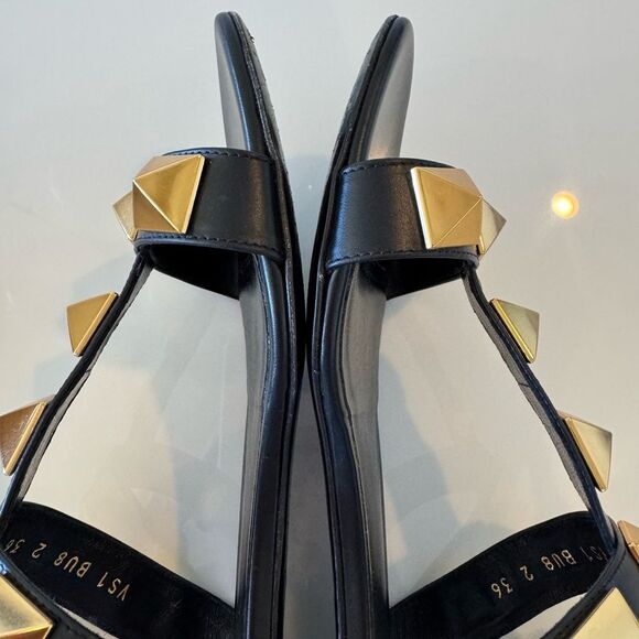 Valentino Garavani Black Roman Stud Gladiator Sandals EU 36.5 US 6.5 Authentic - Picture 4 of 11